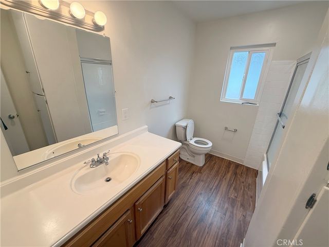919 E Acacia Avenue R, Glendale, CA 91205
