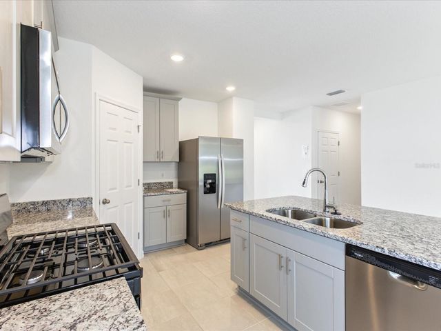 2880 WILD OLIVE DRIVE, St Cloud, FL 34772