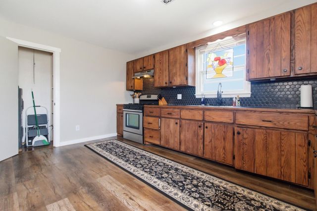 10068 County Road 8490, West Plains, MO 65775