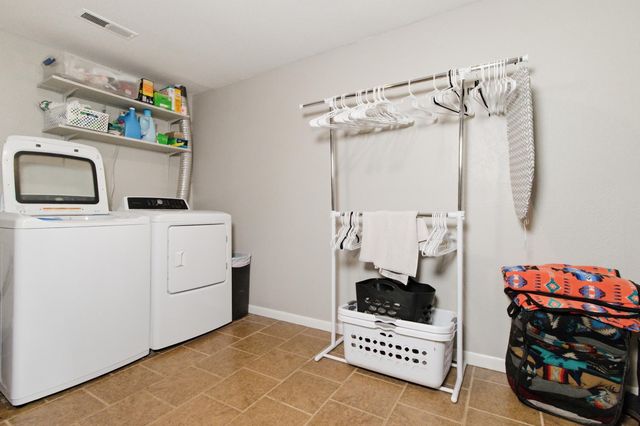 10068 County Road 8490, West Plains, MO 65775