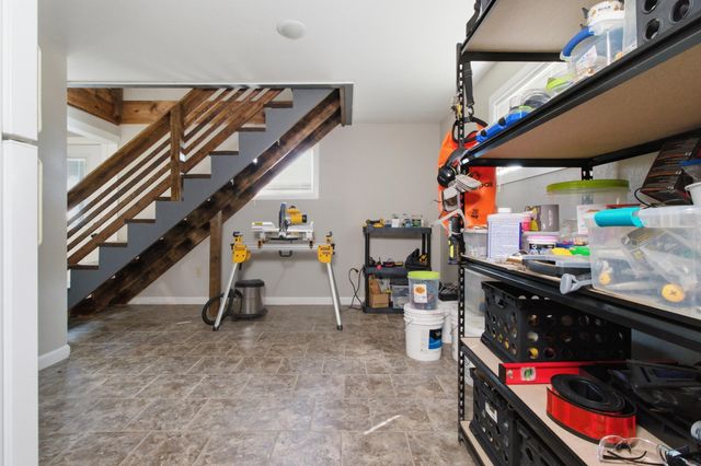 10068 County Road 8490, West Plains, MO 65775