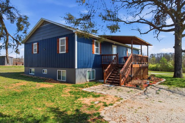 10068 County Road 8490, West Plains, MO 65775