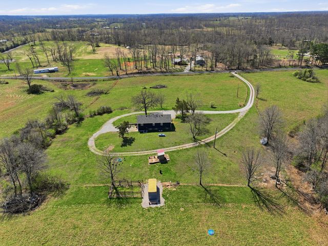 10068 County Road 8490, West Plains, MO 65775