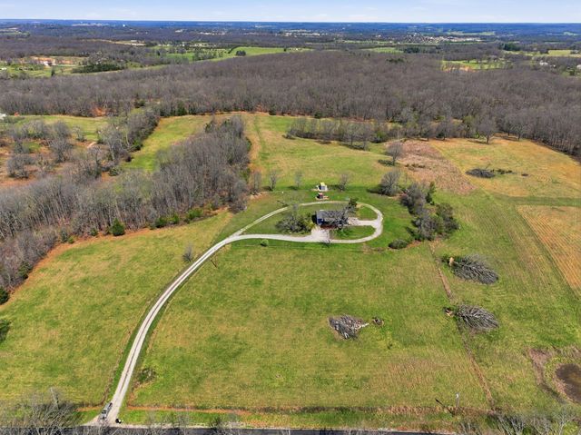 10068 County Road 8490, West Plains, MO 65775