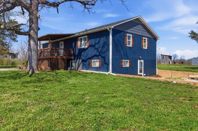 10068 County Road 8490, West Plains, MO 65775