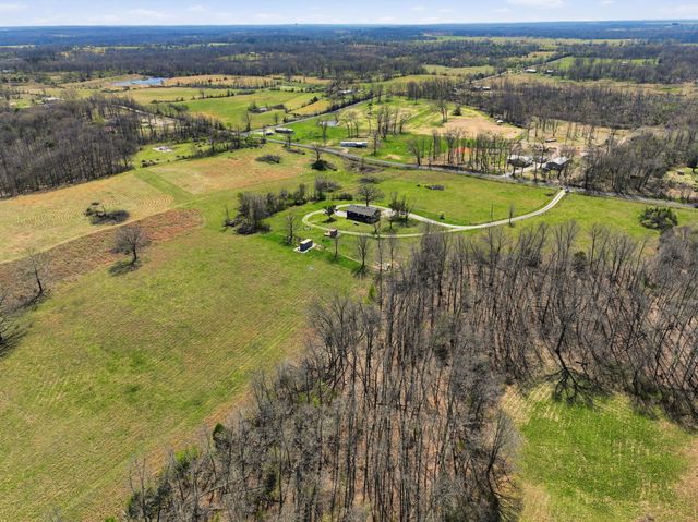 10068 County Road 8490, West Plains, MO 65775