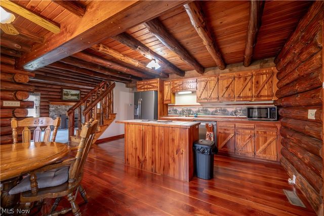 17917 Ellsworth Road, Lake Milton, OH 44429