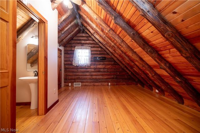 17917 Ellsworth Road, Lake Milton, OH 44429