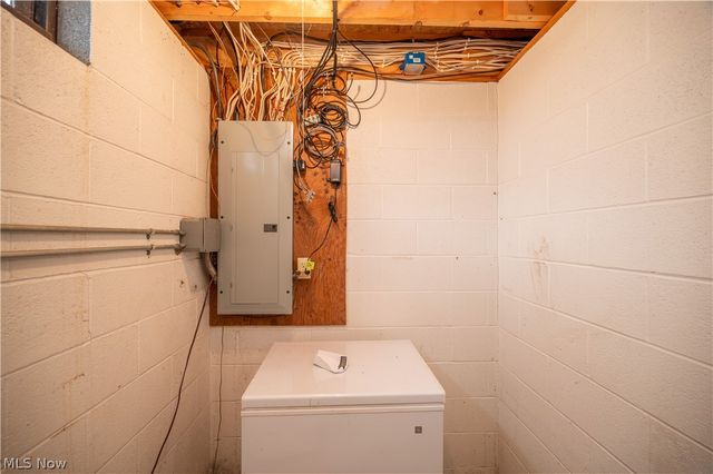 17917 Ellsworth Road, Lake Milton, OH 44429