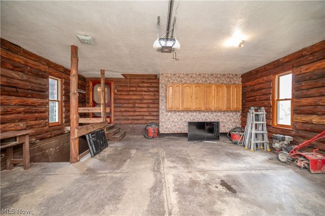 17917 Ellsworth Road, Lake Milton, OH 44429