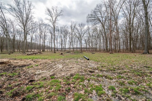 17917 Ellsworth Road, Lake Milton, OH 44429