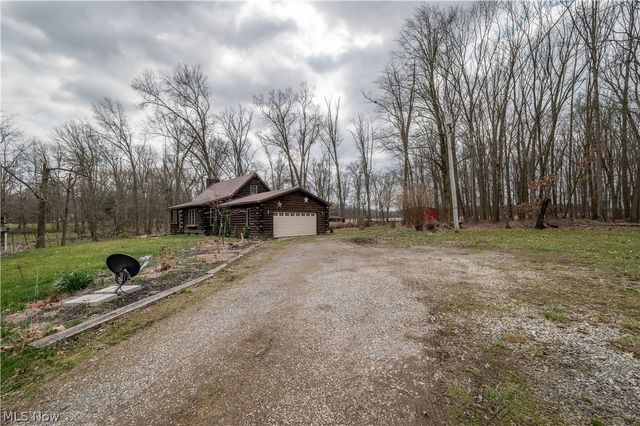 17917 Ellsworth Road, Lake Milton, OH 44429