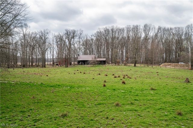 17917 Ellsworth Road, Lake Milton, OH 44429