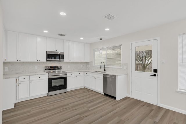 438 Stanley Falls Drive, Anna, TX 75409