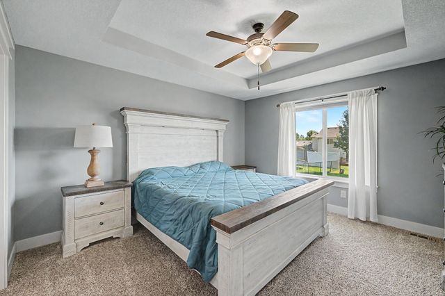 517 Shiloh Rose Parkway NW, Bondurant, IA 50035