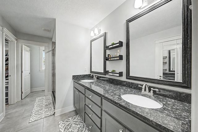 517 Shiloh Rose Parkway NW, Bondurant, IA 50035