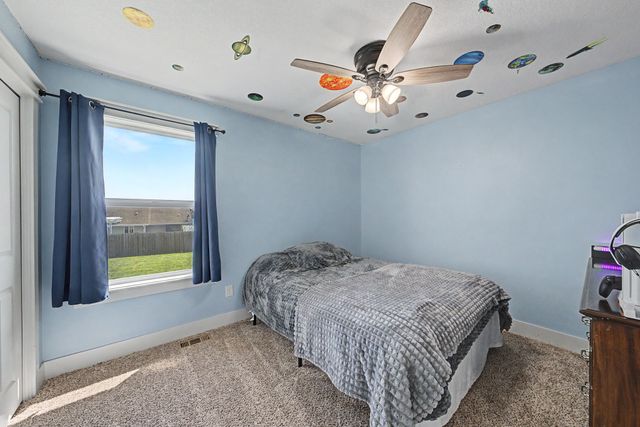 517 Shiloh Rose Parkway NW, Bondurant, IA 50035