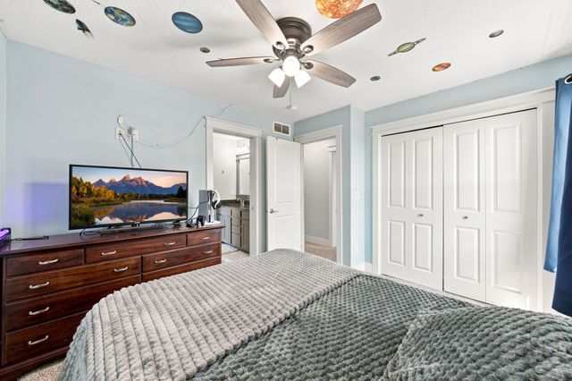517 Shiloh Rose Parkway NW, Bondurant, IA 50035