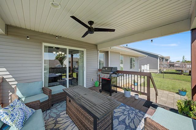 517 Shiloh Rose Parkway NW, Bondurant, IA 50035