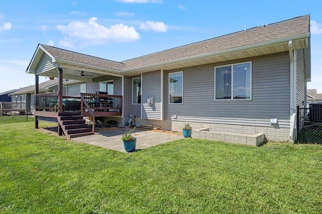 517 Shiloh Rose Parkway NW, Bondurant, IA 50035