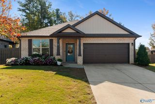 149 Fernhill Drive NW, Madison, AL 35757