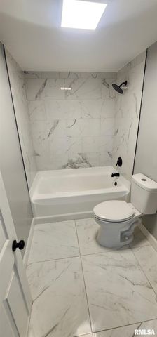 6848 Lake Service Road, Rochester, IL 62563