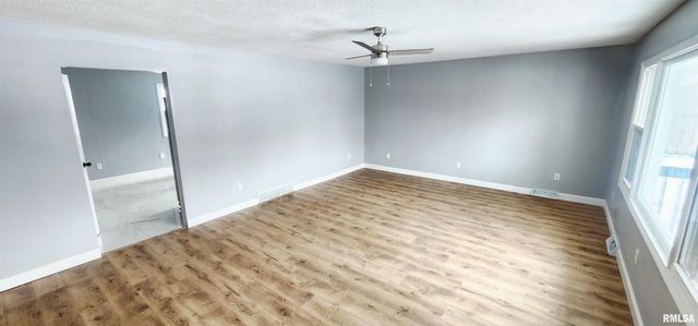 6848 Lake Service Road, Rochester, IL 62563