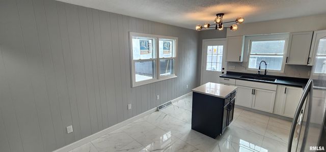 6848 Lake Service Road, Rochester, IL 62563