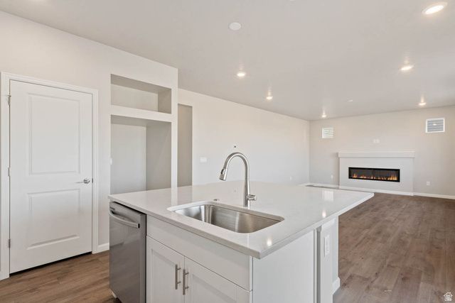 37 E BROADWAY DR, Saratoga Springs, UT 84045