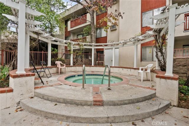 20234 Cantara 125, Winnetka, CA 91306