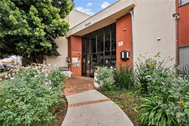 20234 Cantara 125, Winnetka, CA 91306