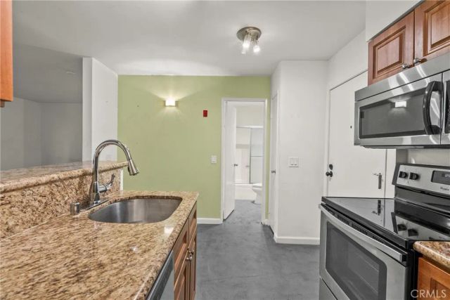 20234 Cantara 125, Winnetka, CA 91306