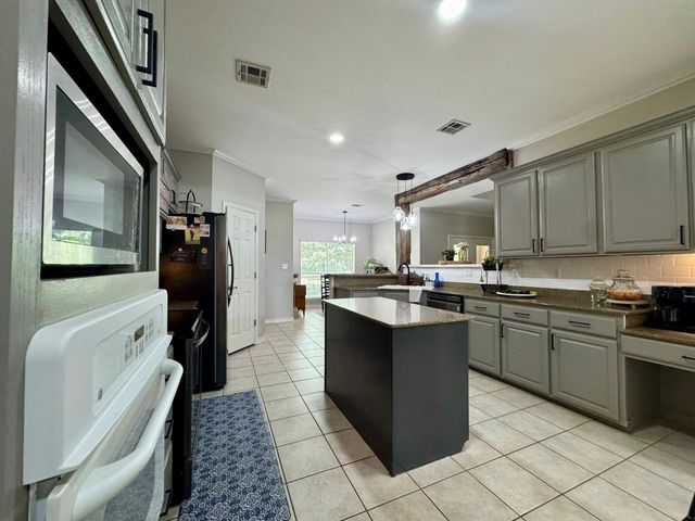 15590 Fm-92, Spurger, TX 77660