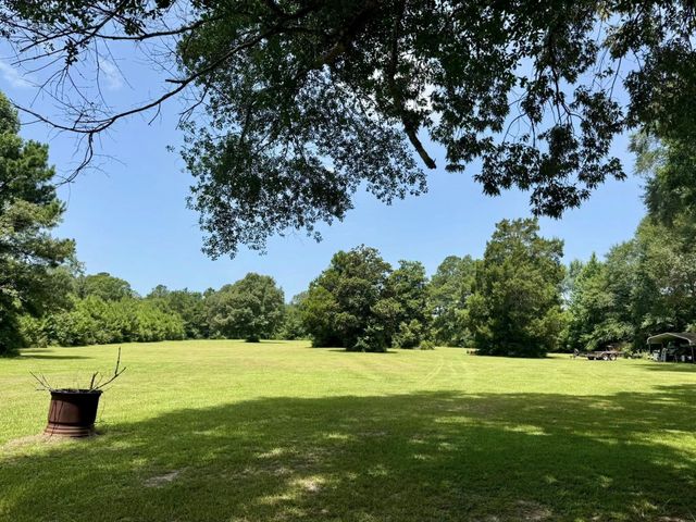 15590 Fm-92, Spurger, TX 77660