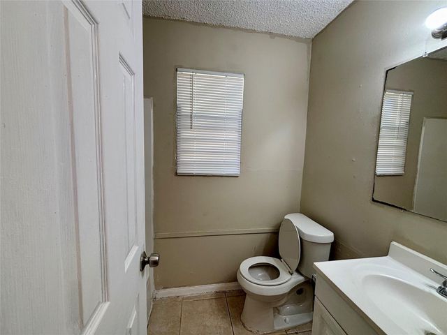 5610 Drakestone Bl, Houston, TX 77053