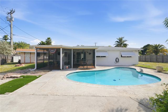 1441 NE 42nd St, Oakland Park, FL 33334
