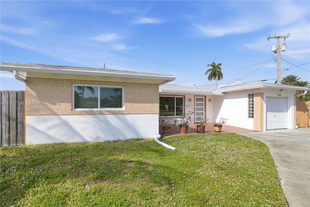 1441 NE 42nd St, Oakland Park, FL 33334