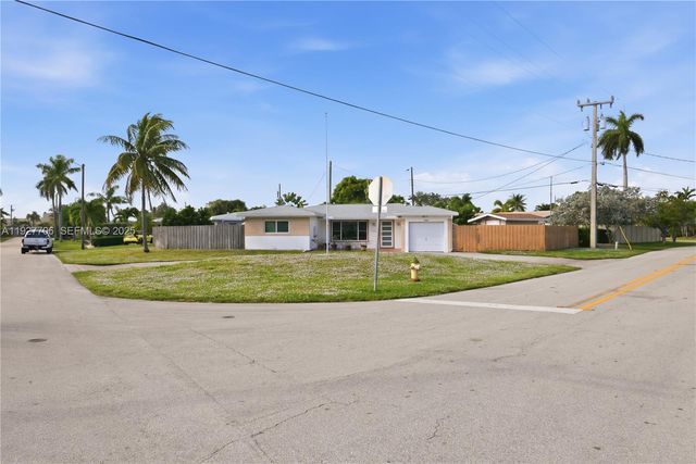 1441 NE 42nd St, Oakland Park, FL 33334