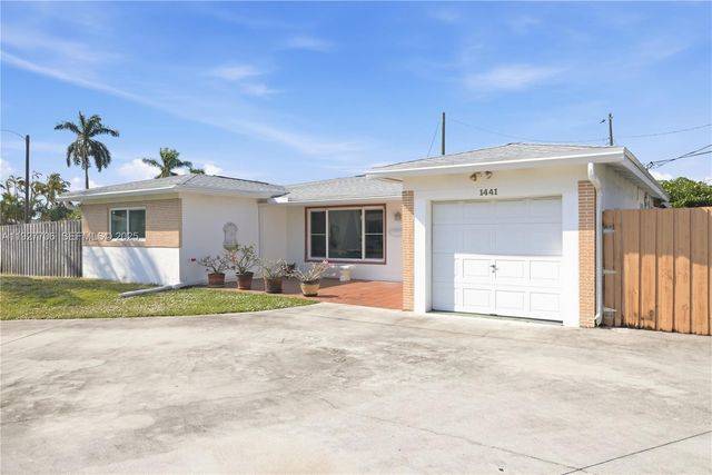 1441 NE 42nd St, Oakland Park, FL 33334