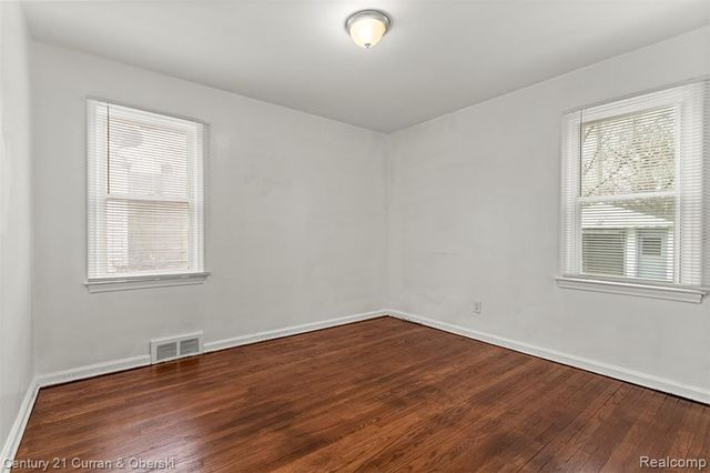 19735 Annott Street, Detroit, MI 48205