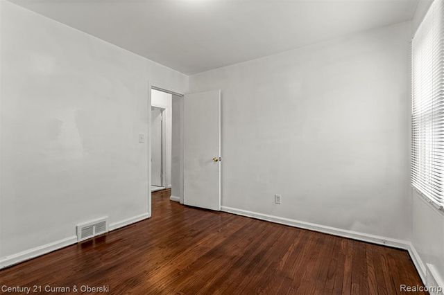 19735 Annott Street, Detroit, MI 48205