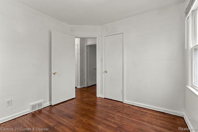 19735 Annott Street, Detroit, MI 48205