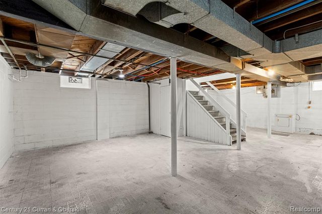 19735 Annott Street, Detroit, MI 48205