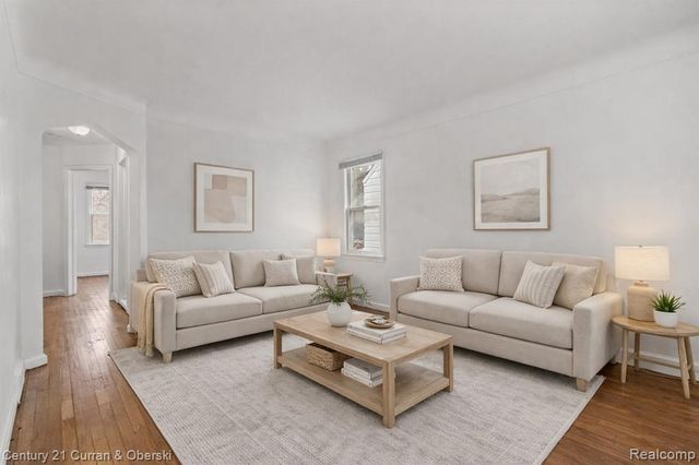 19735 Annott Street, Detroit, MI 48205