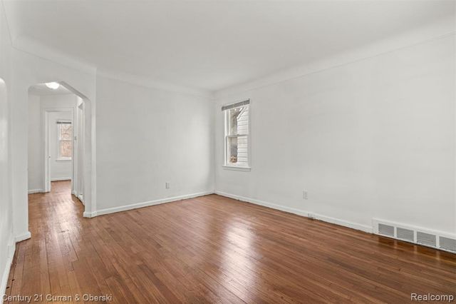 19735 Annott Street, Detroit, MI 48205