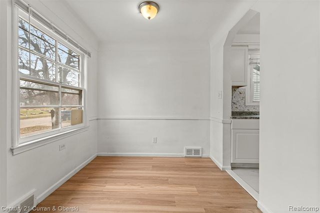 19735 Annott Street, Detroit, MI 48205