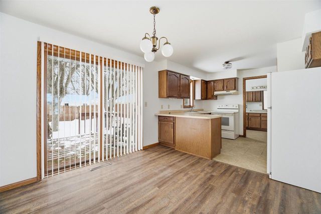 W7704 RAILROAD STREET, Shiocton, WI 54170