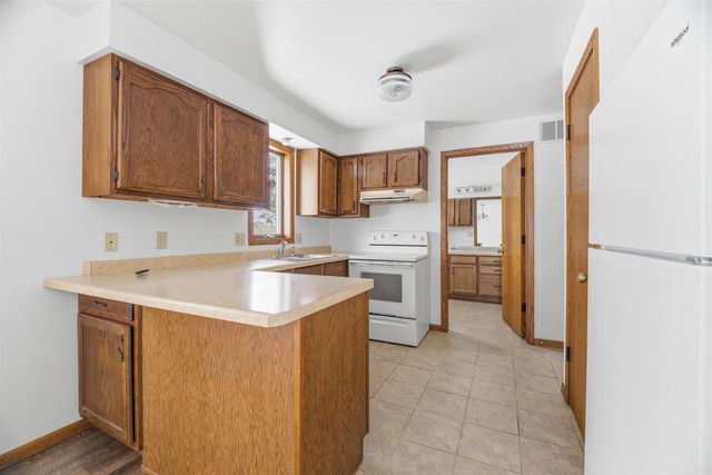 W7704 RAILROAD STREET, Shiocton, WI 54170