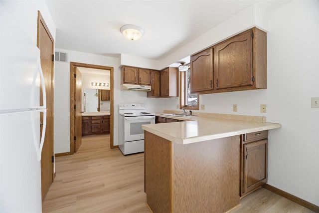 W7704 RAILROAD STREET, Shiocton, WI 54170