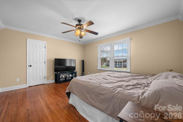 1315 Pear Drive, Conover, NC 28613